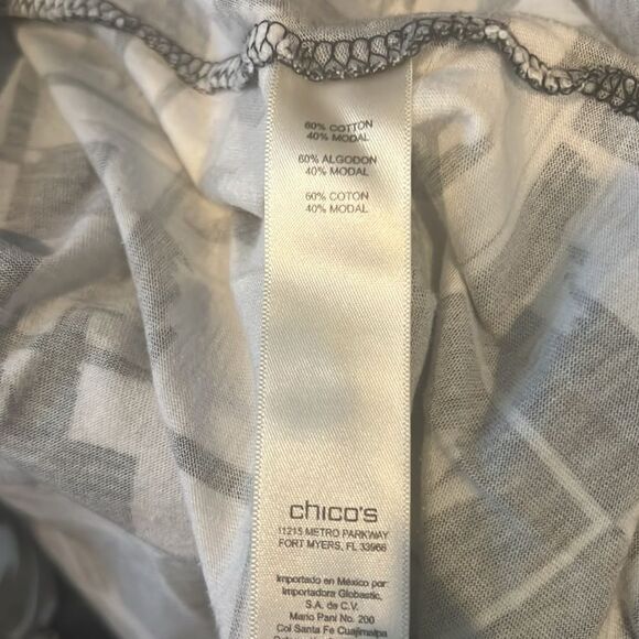 Chico’s Abstract Black and White Top size 2 (10/12) - Picture 5 of 5